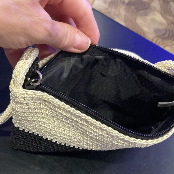 2 for $20 - Crochet Zippered Two Tone bag - Picture 2 of 3